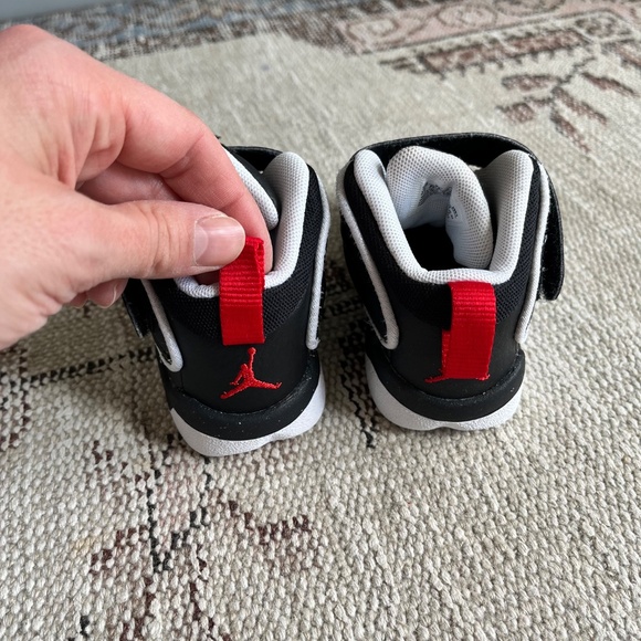 Toddler "Pro Strong" Jordans - Picture 5 of 8